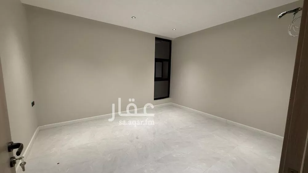 شقة 4 غرف في شوران 10