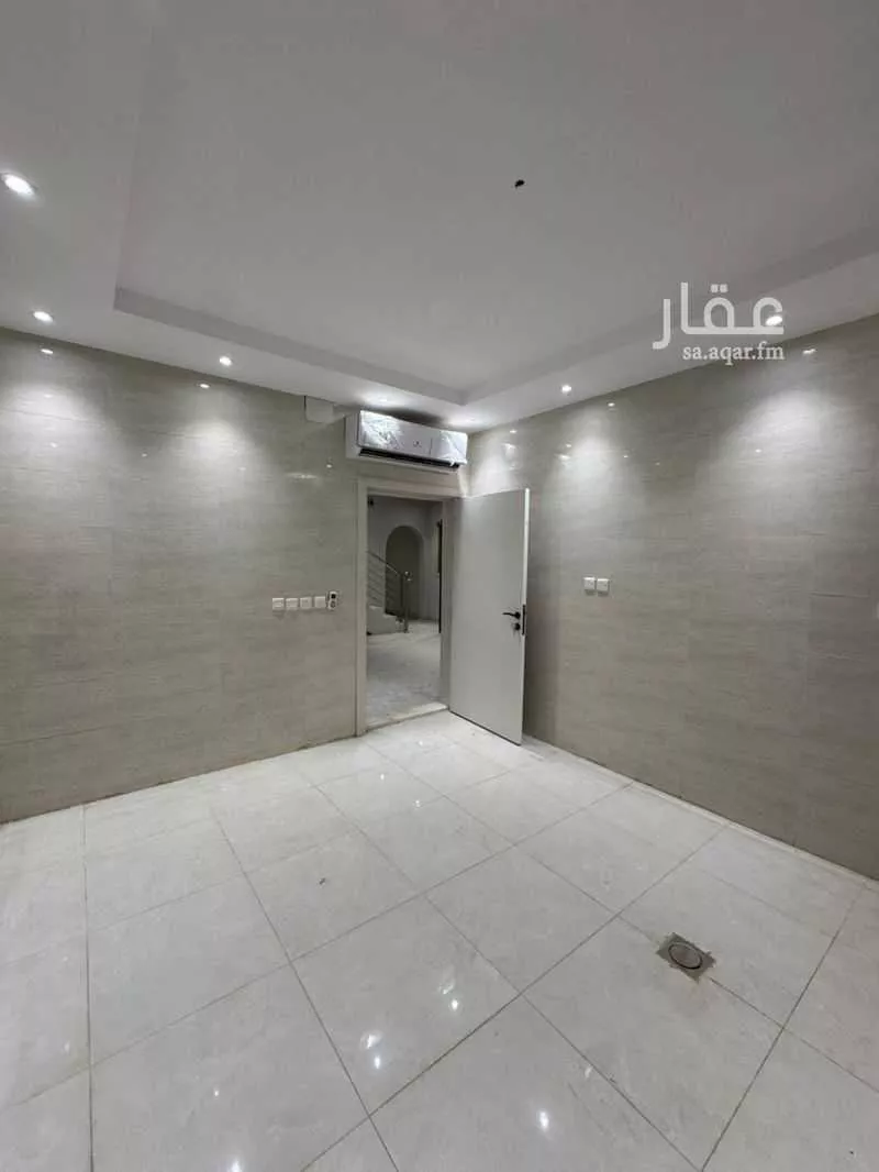 7 bedroom villa in Al Qaswa 7