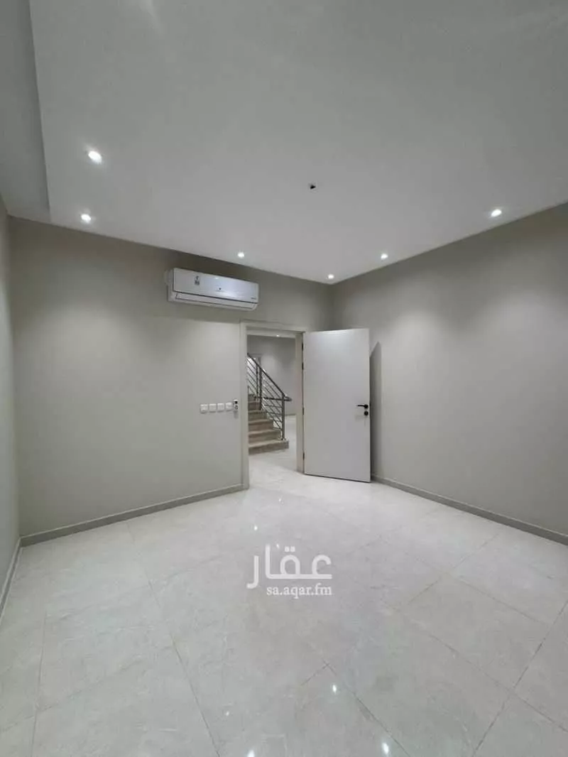 7 bedroom villa in Al Qaswa 8