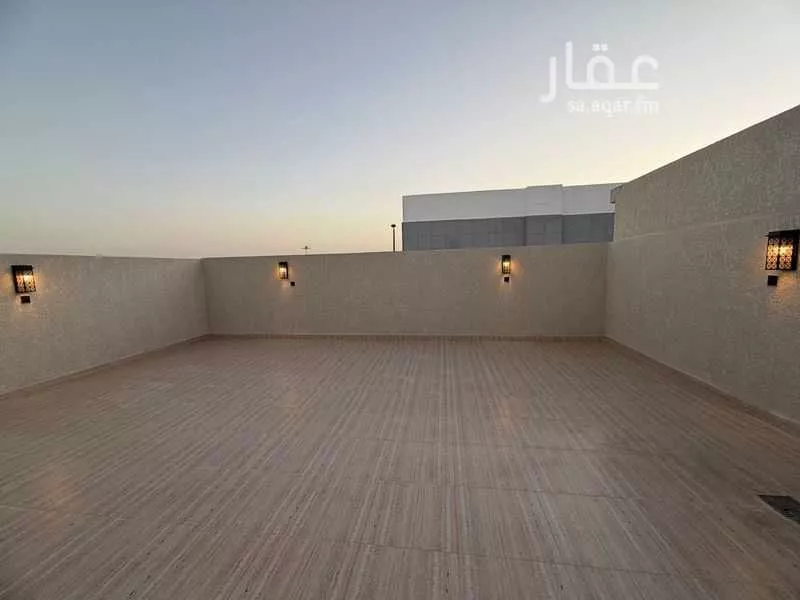 فيلا 8 غرف في شوران 10