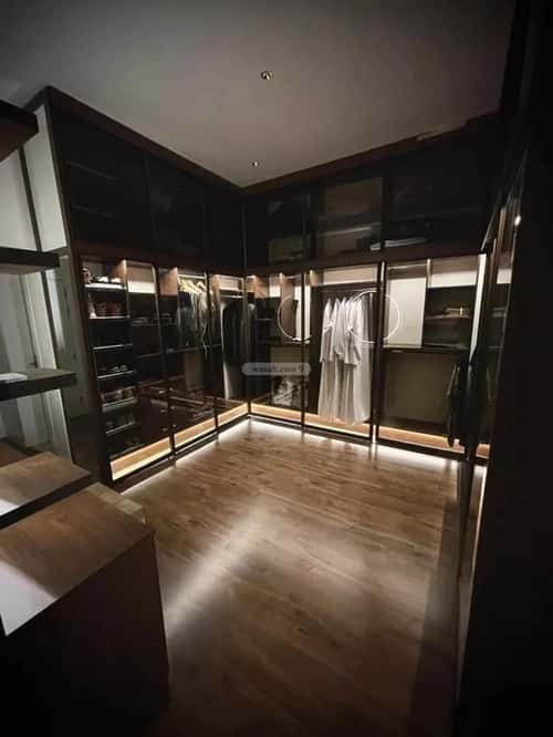 5 bedroom villa in Al Aridh 4