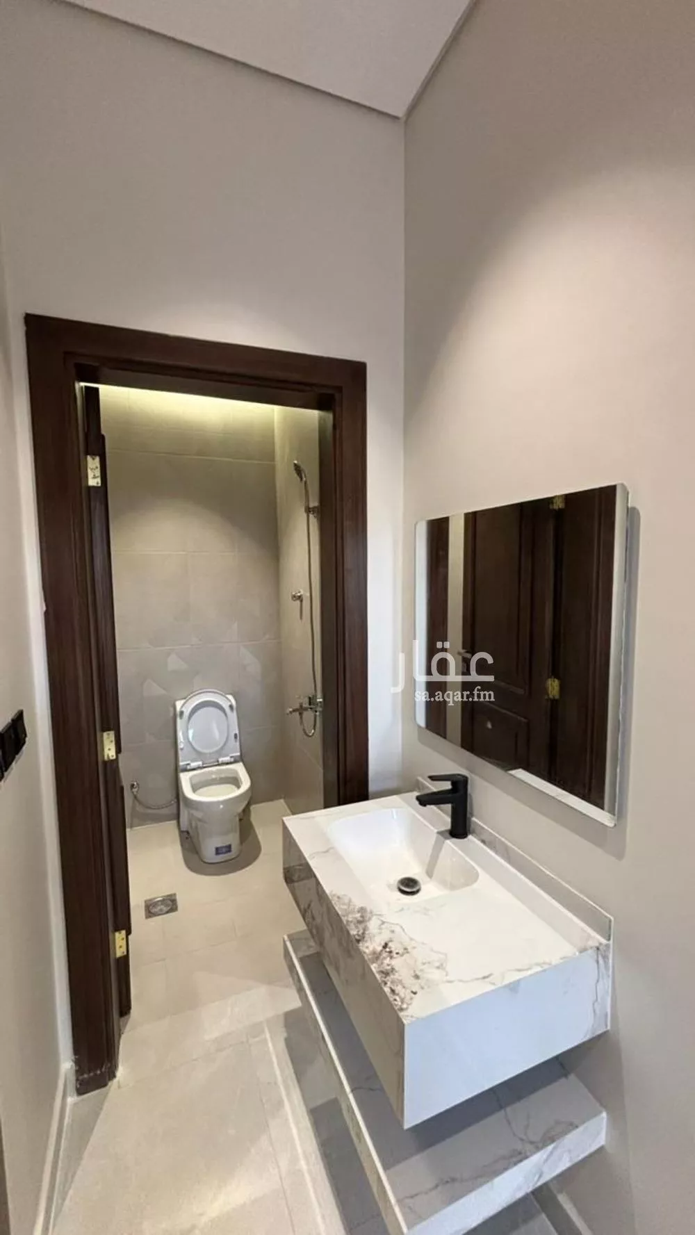 4 bedroom apartment in Al Aziziyah 5