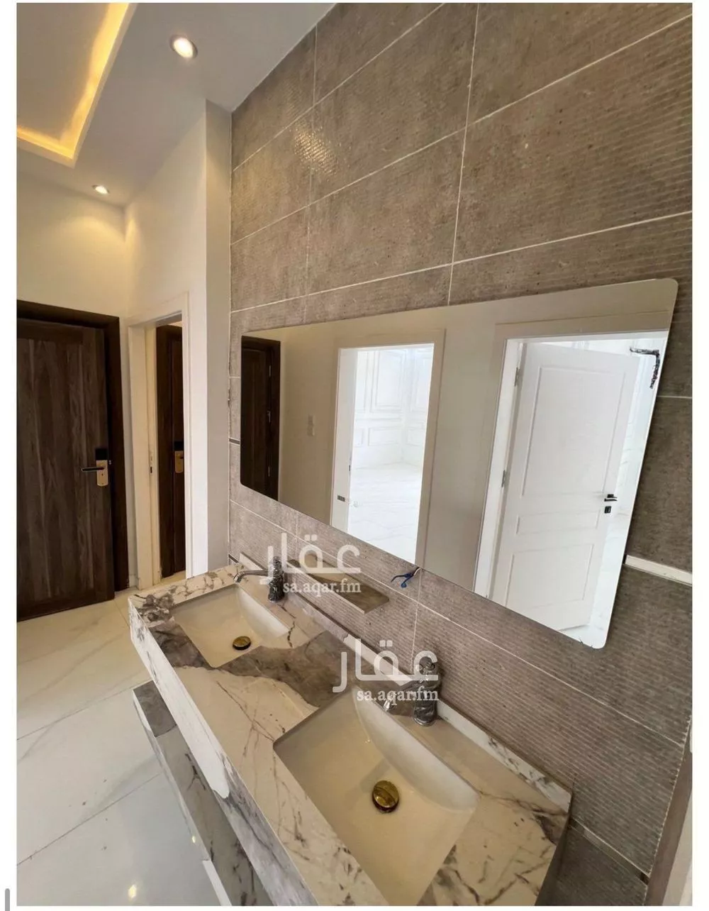 5 bedroom apartment in King Fahd 8