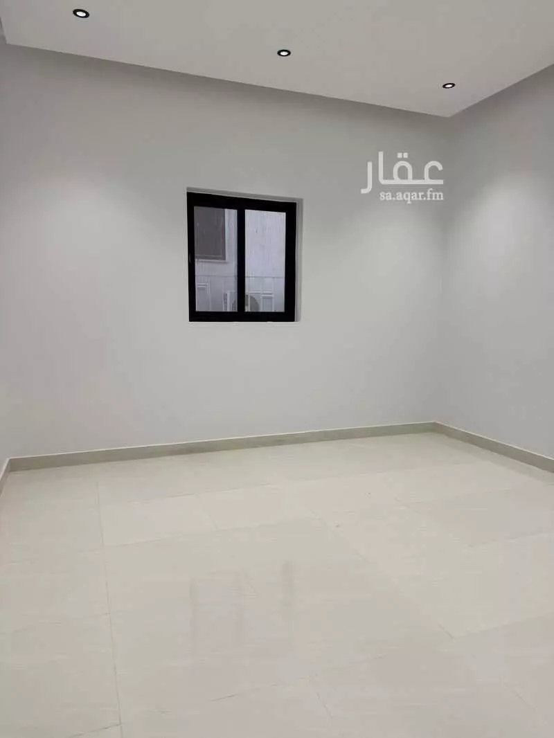 4 bedroom apartment in Bani Bayadah 4
