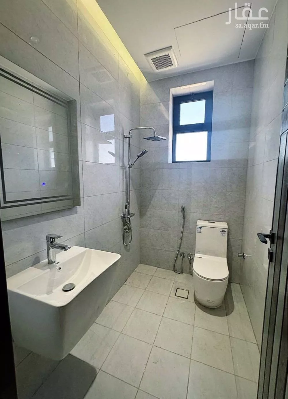 5 bedroom apartment in Ayn Al Khayf 3