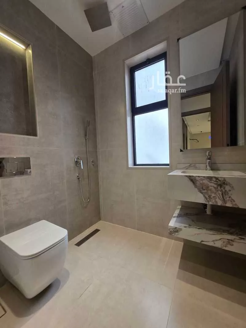 5 bedroom apartment in Batha Quraysh 12
