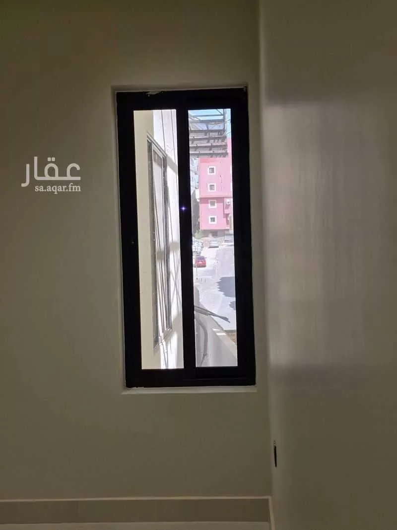 5 bedroom apartment in Batha Quraysh 17