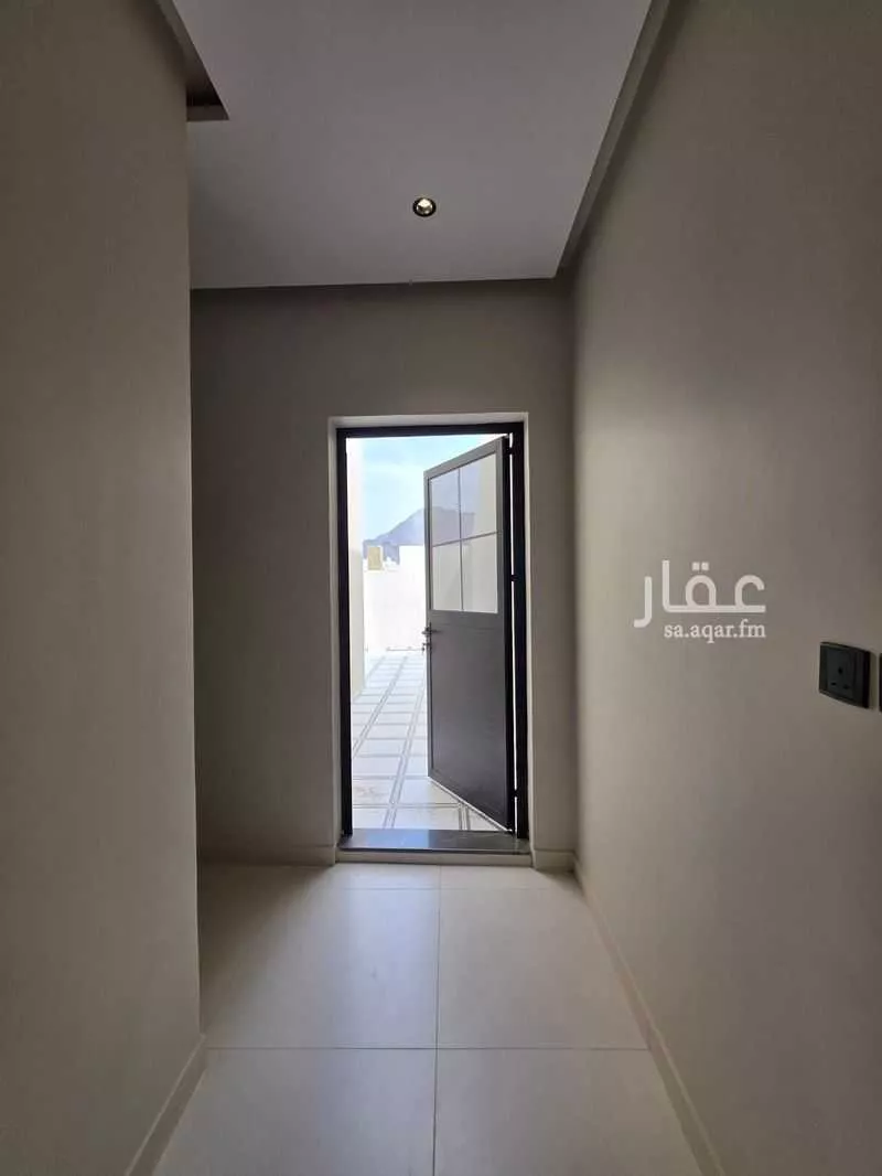 شقة 5 غرف في بطحاء قريش 21