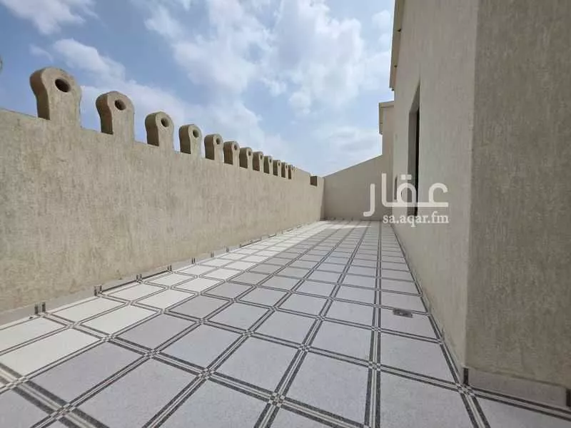 شقة 5 غرف في بطحاء قريش 8