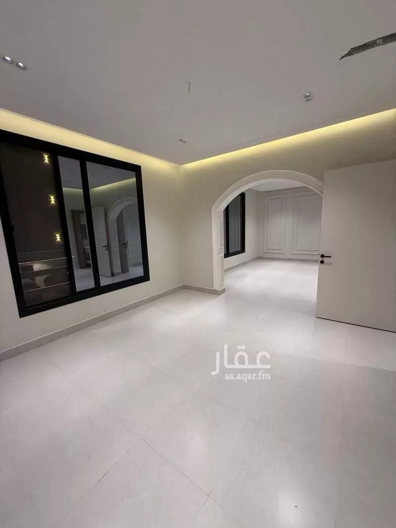 6 bedroom apartment in King Fahd 3