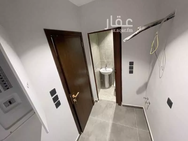 5 bedroom apartment in Al Rashidiyyah 7