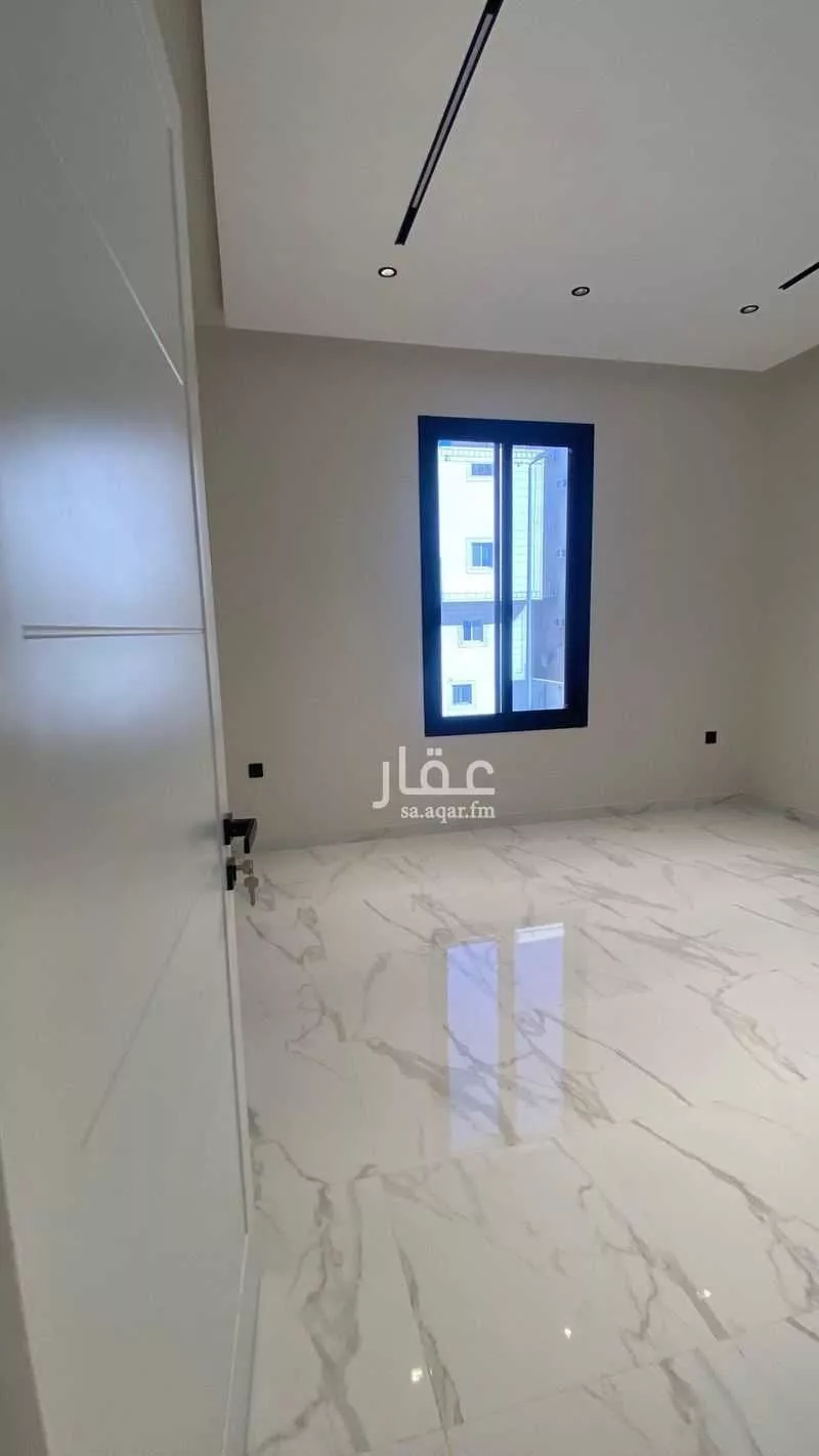 5 bedroom apartment in Al Buhayrat 8