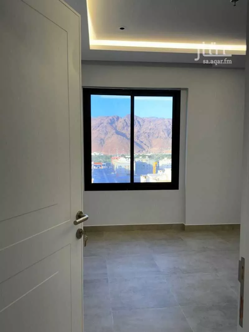 4 bedroom apartment in Bani Abdulashhal, Madinah 12