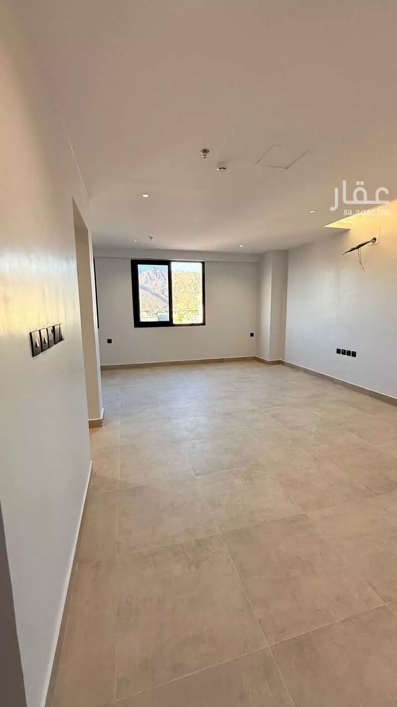 4 bedroom apartment in Bani Abdulashhal, Madinah 6