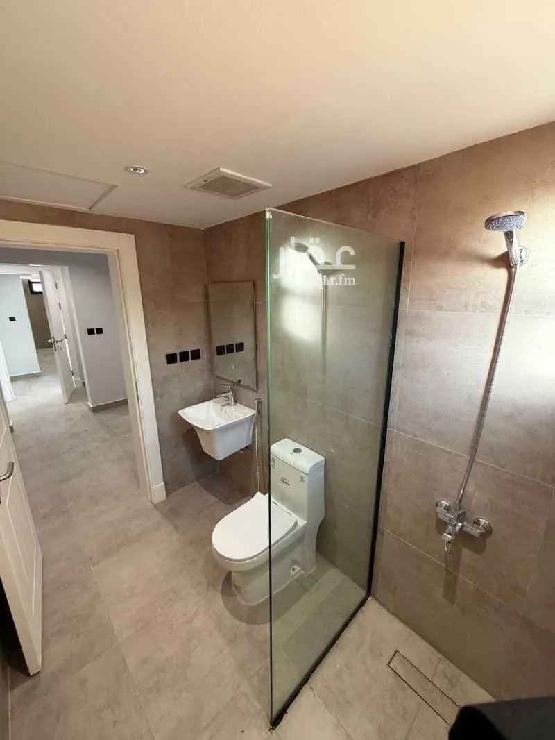 4 bedroom apartment in Bani Abdulashhal, Madinah 8