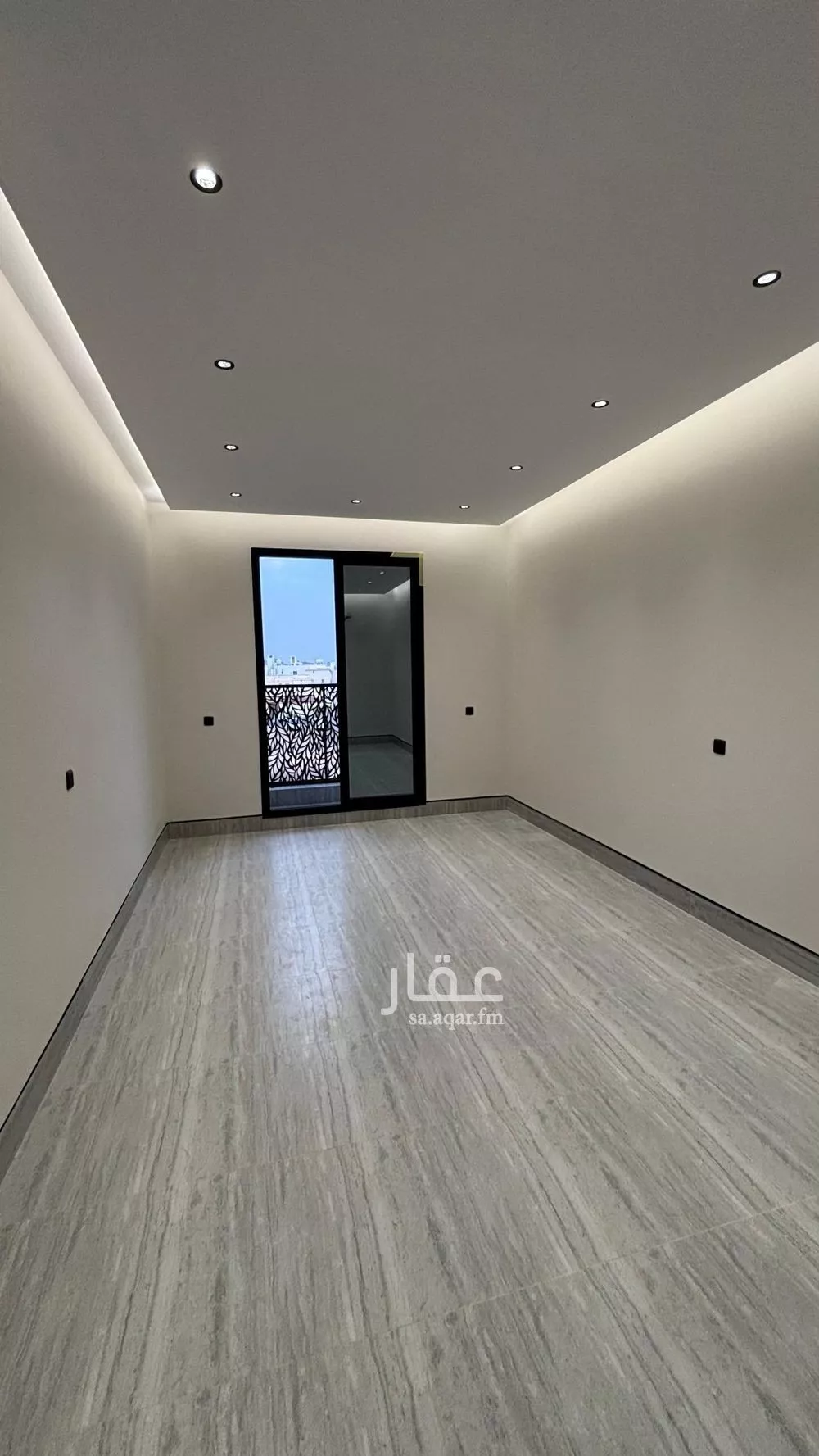 5 bedroom apartment in Al Difa 8