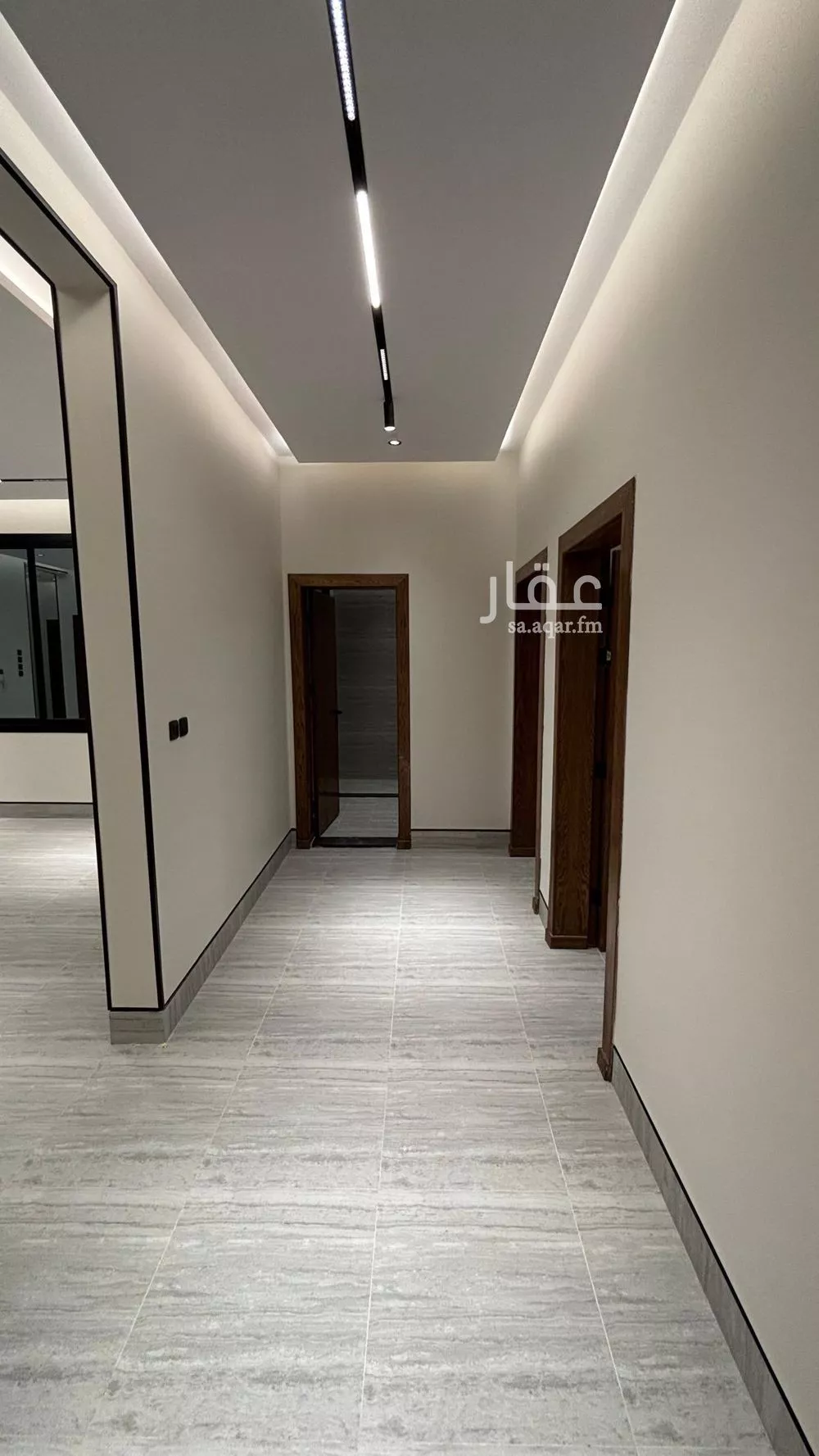 5 bedroom apartment in Al Difa 10