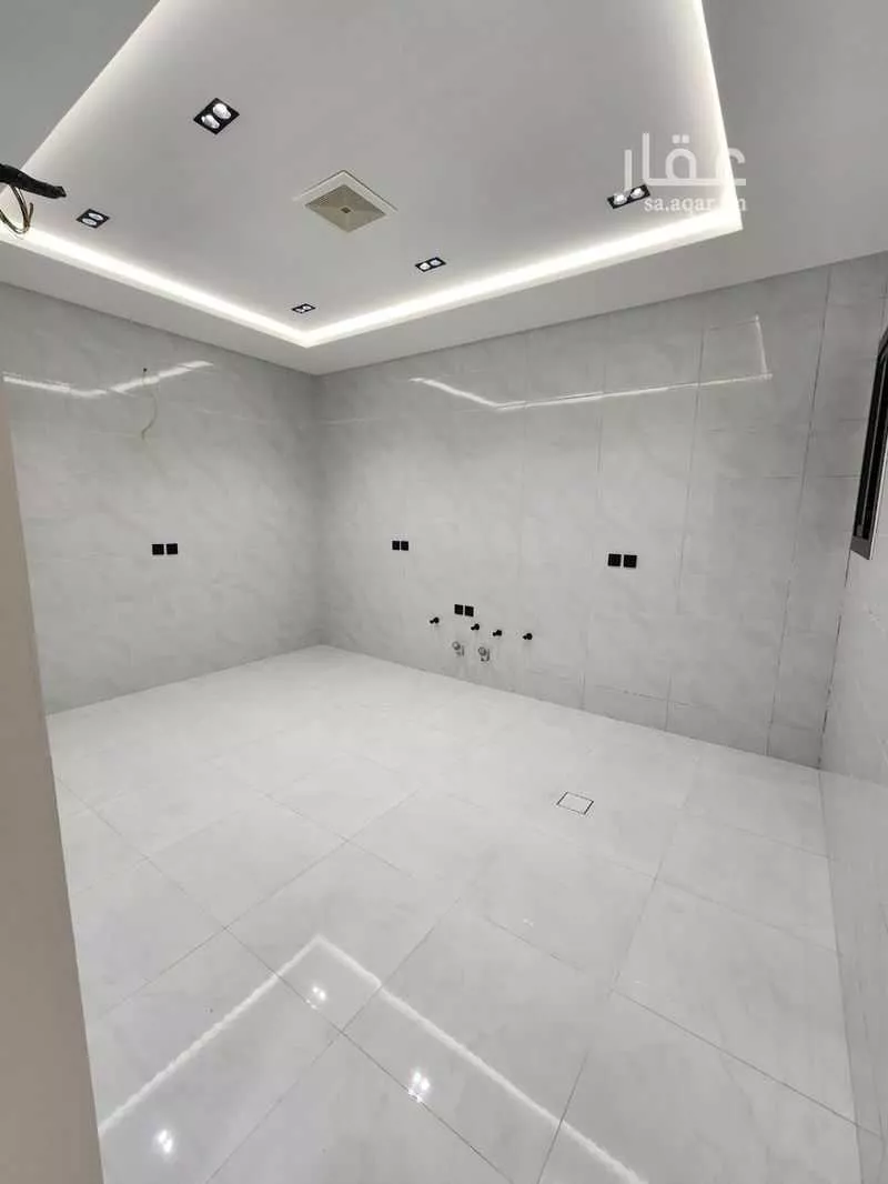6 bedroom apartment in Al Rashidiyyah 2