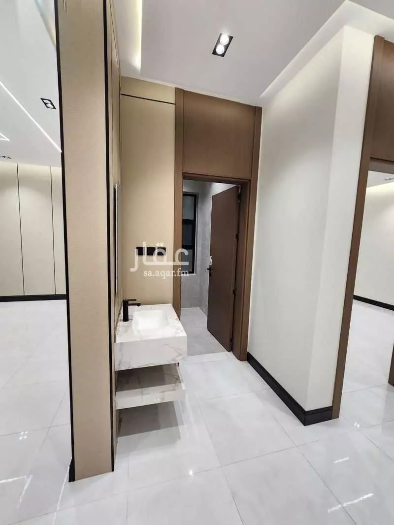 6 bedroom apartment in Al Rashidiyyah 3