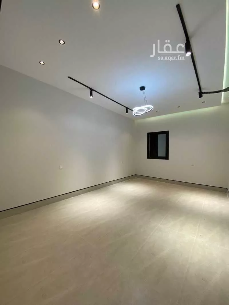 فيلا 5 غرف في الدفاع 8
