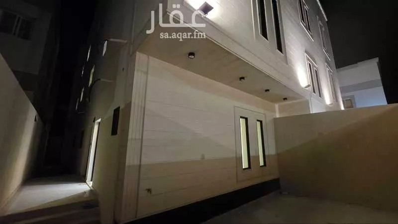 5 bedroom apartment in King Fahd 3