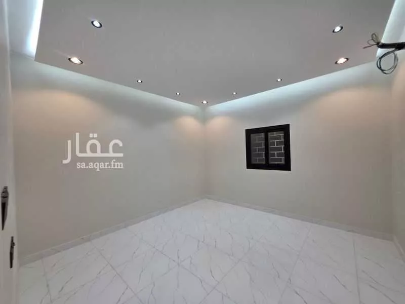شقة 5 غرف في الراشدية 3