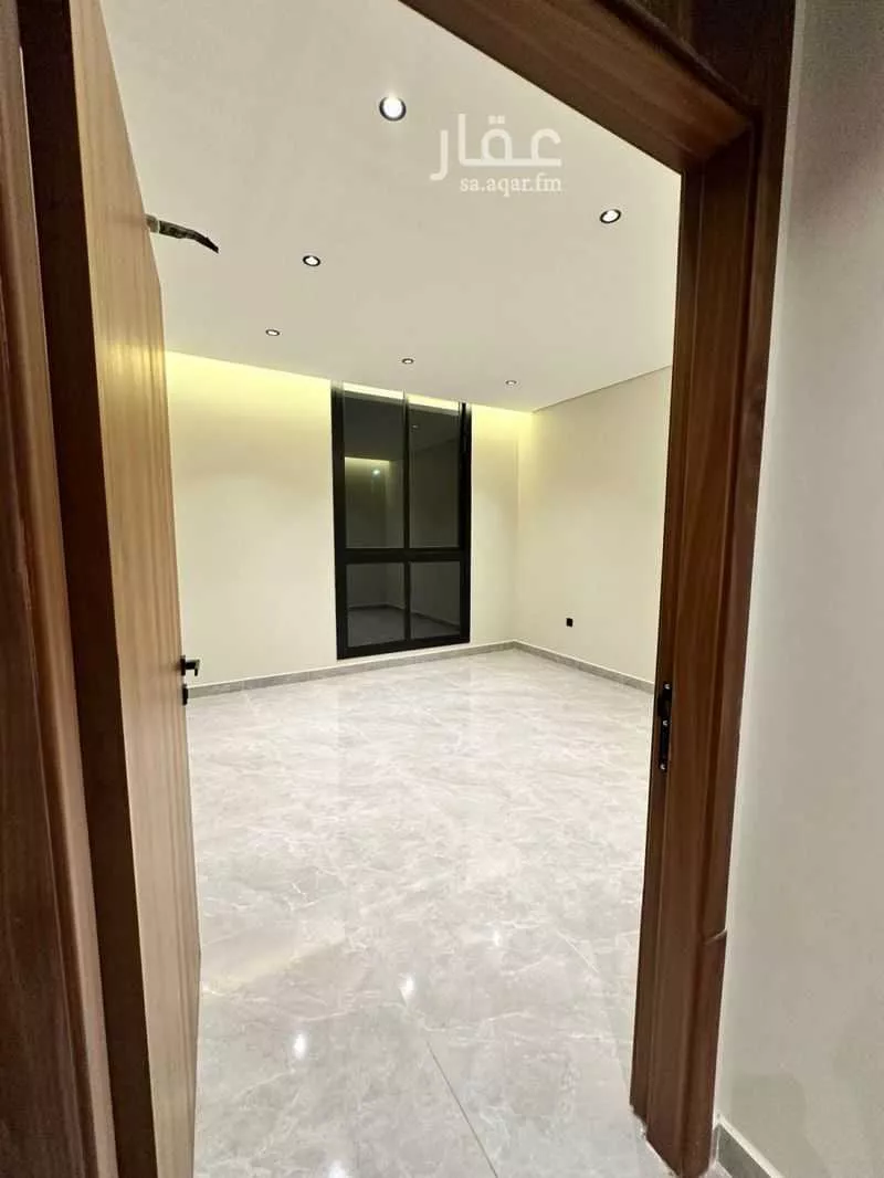 5 bedroom apartment in King Fahd 7