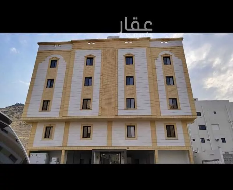 5 bedroom apartment in Al Buhayrat 2
