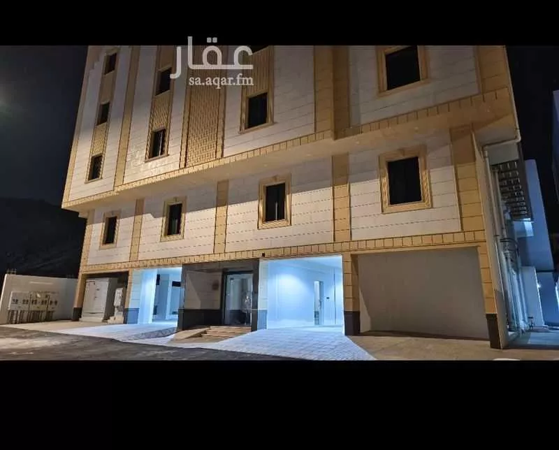 5 bedroom apartment in Al Buhayrat 3