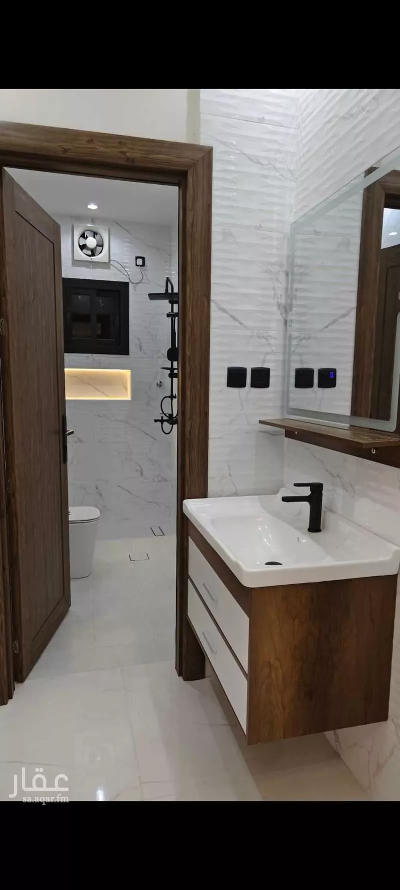 5 bedroom apartment in Al Buhayrat 5
