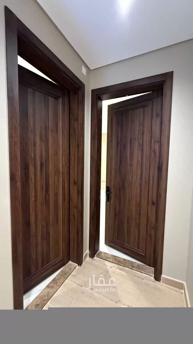 5 bedroom apartment in King Fahd 4