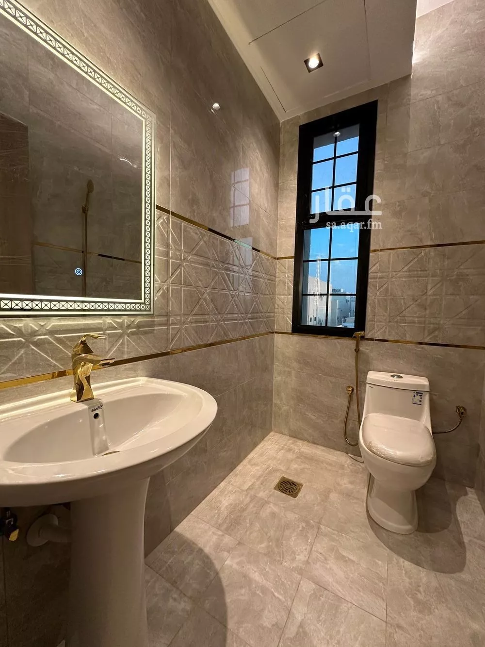 5 bedroom apartment in Mudhainib 3