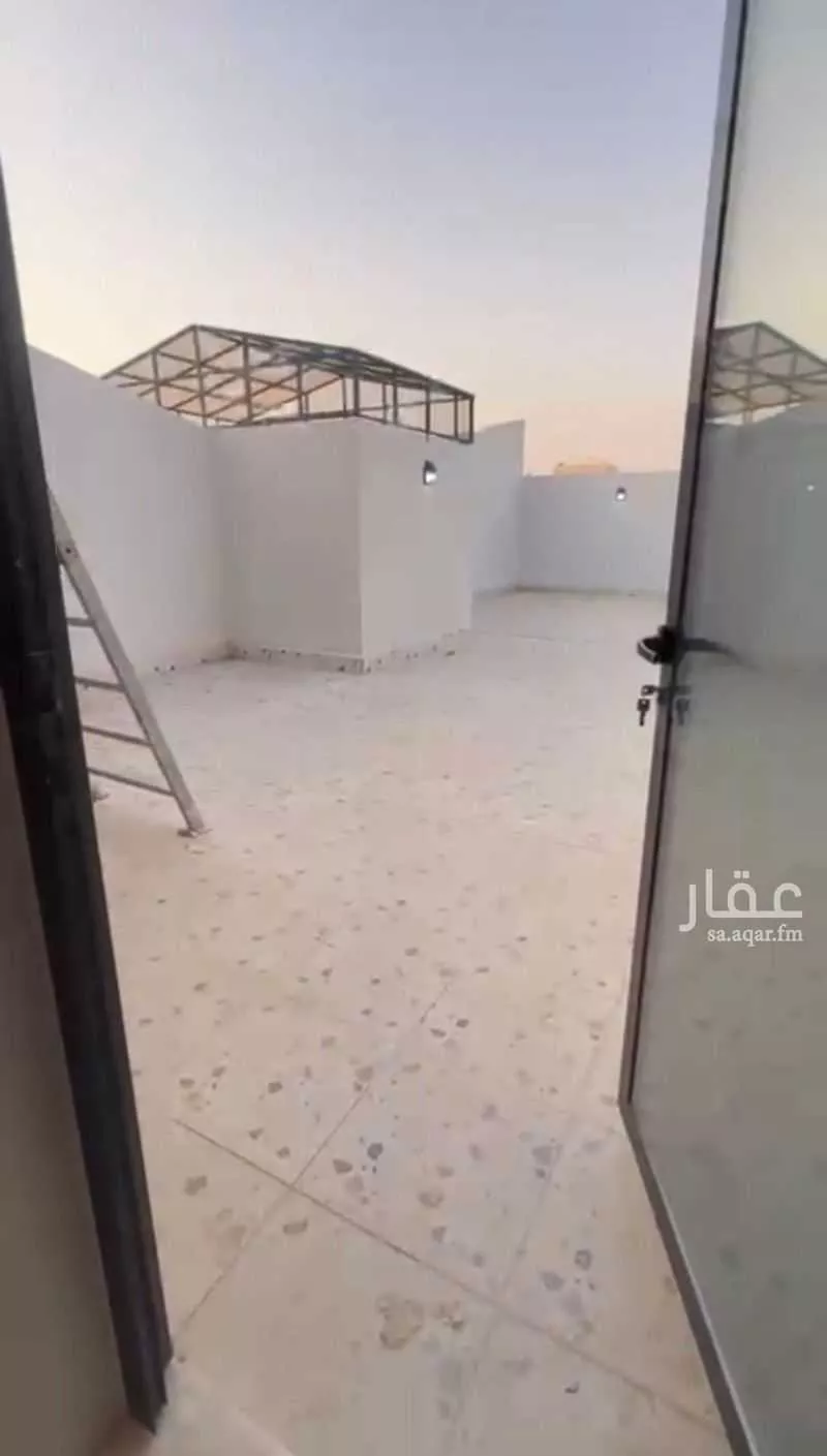 شقة 4 غرف في الملك فهد 12