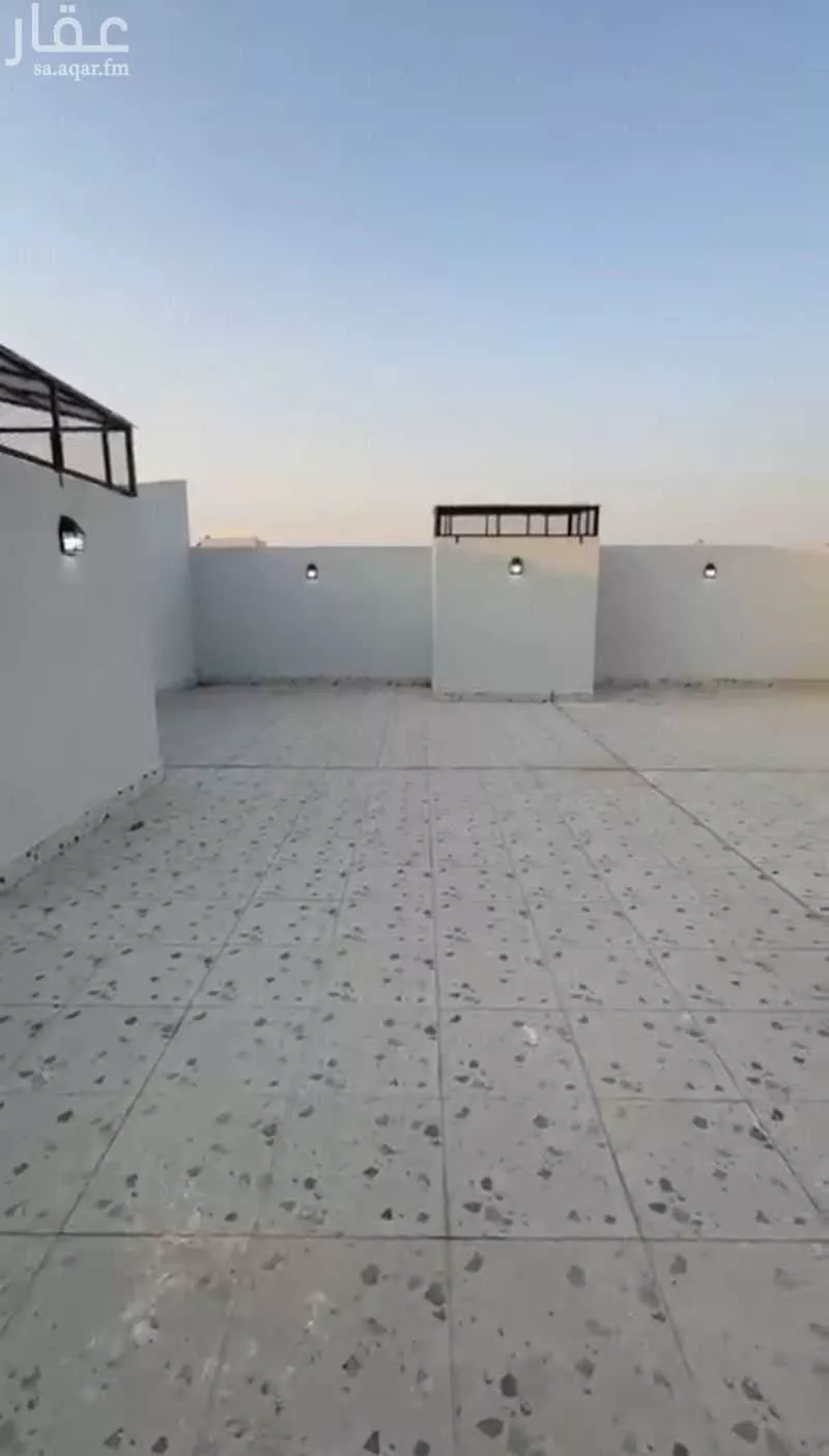 شقة 4 غرف في الملك فهد 8