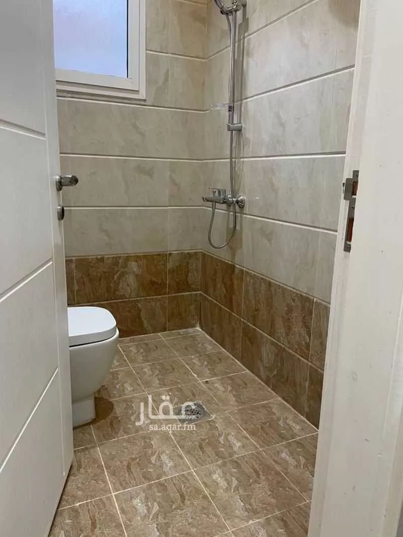 5 bedroom apartment in King Fahd 4