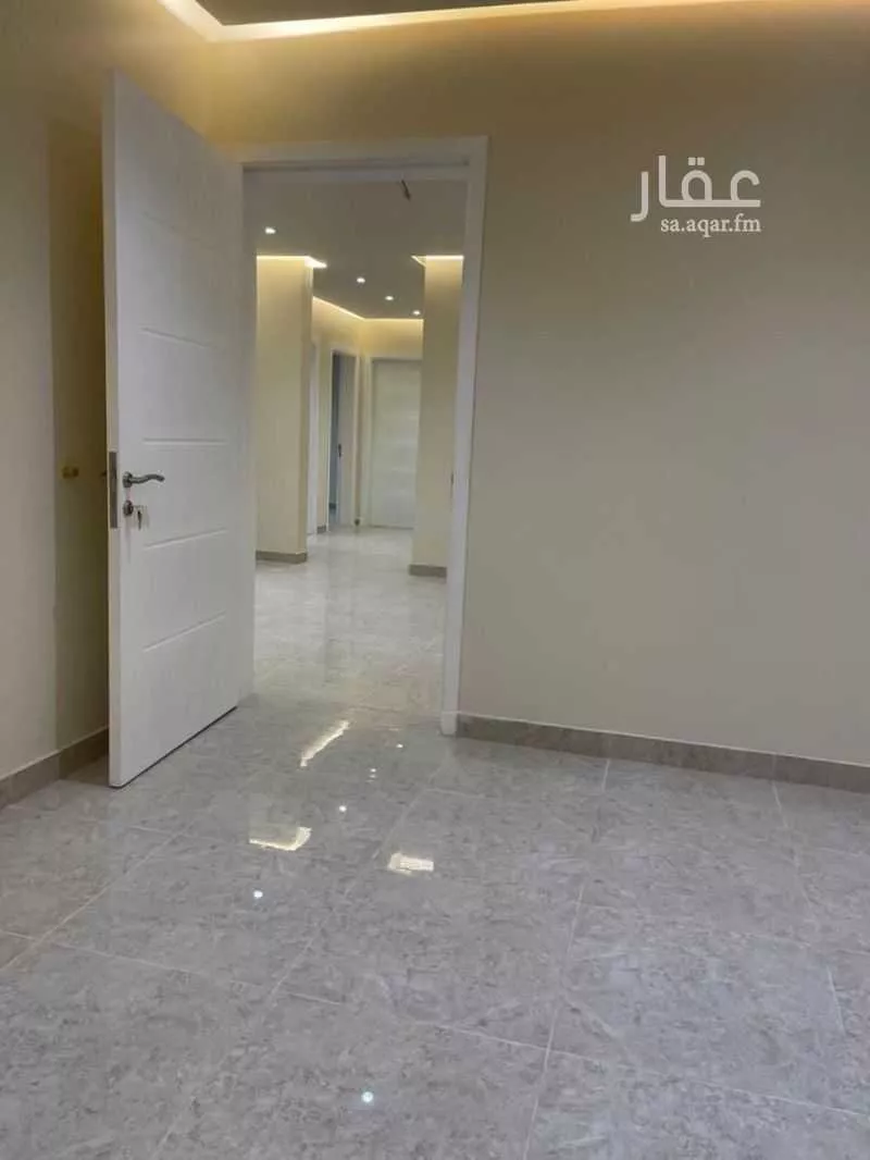 5 bedroom apartment in King Fahd 7