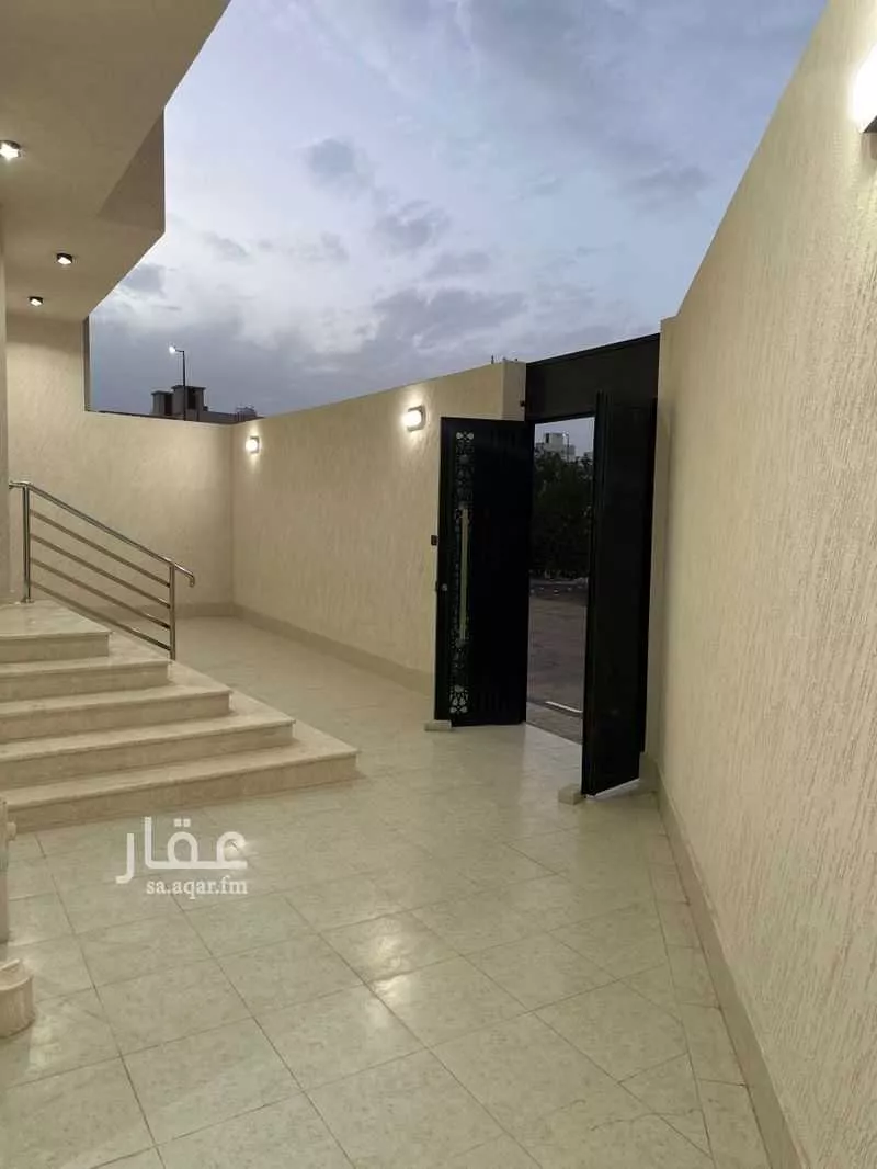 6 bedroom apartment in Al Difa 4