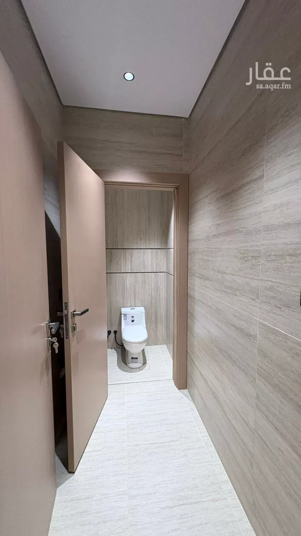 5 bedroom apartment in Al Difa 5