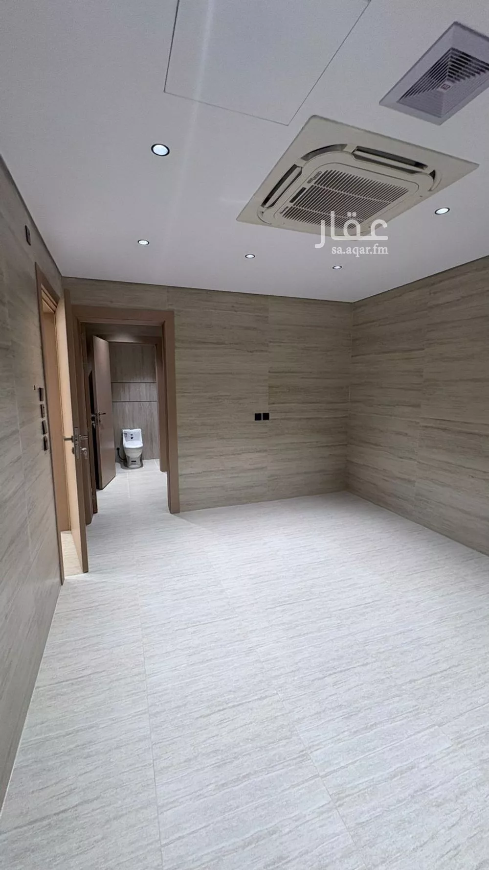 5 bedroom apartment in Al Difa 9
