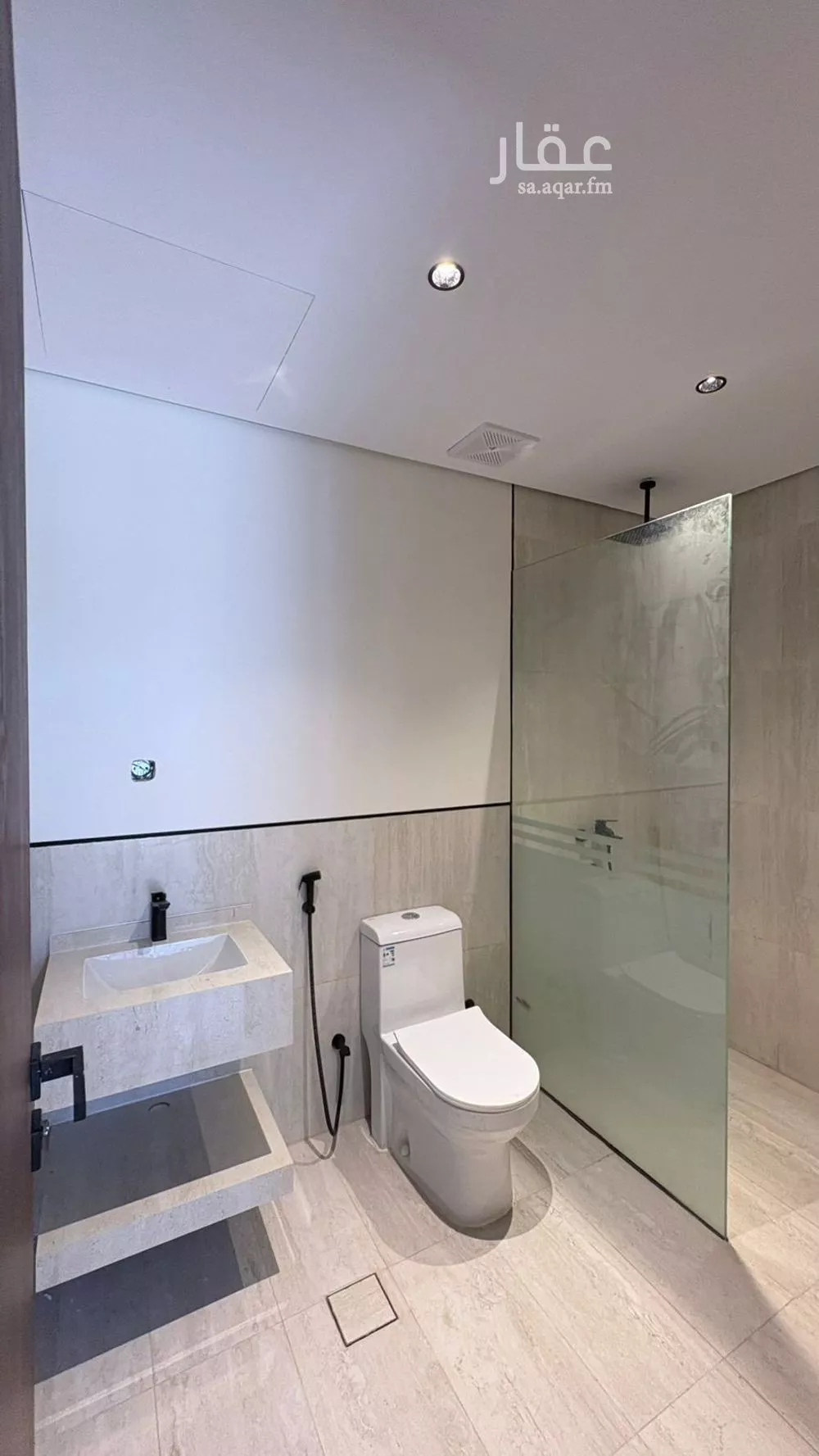4 bedroom apartment in Ayn Al Khayf 7