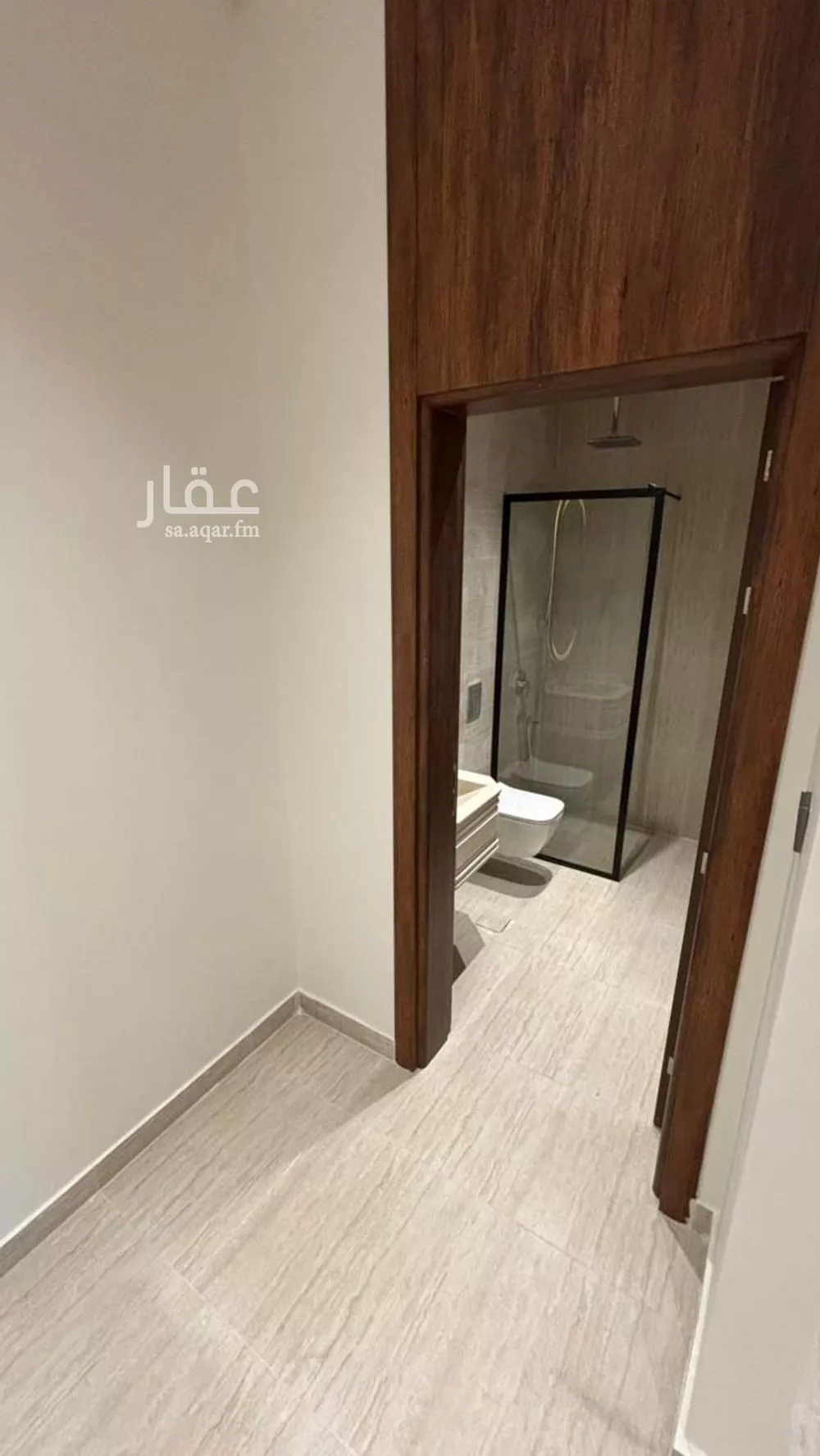 دور 5 غرف في نبلاء 12