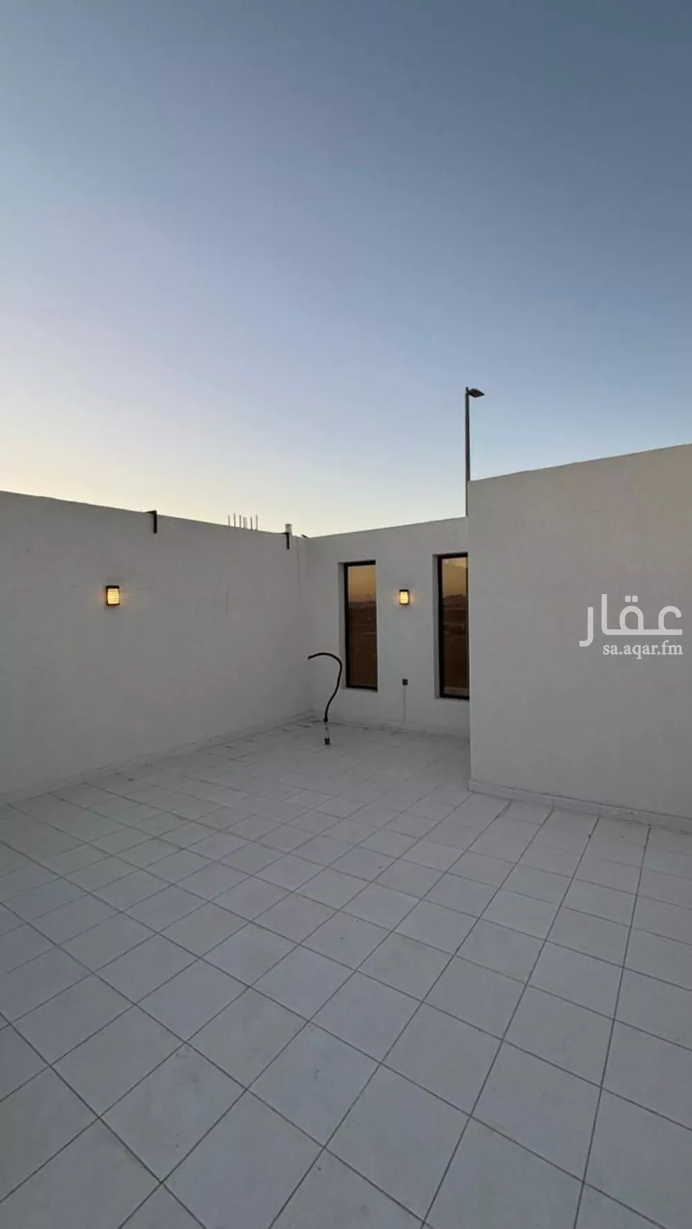 دور 5 غرف في نبلاء 20