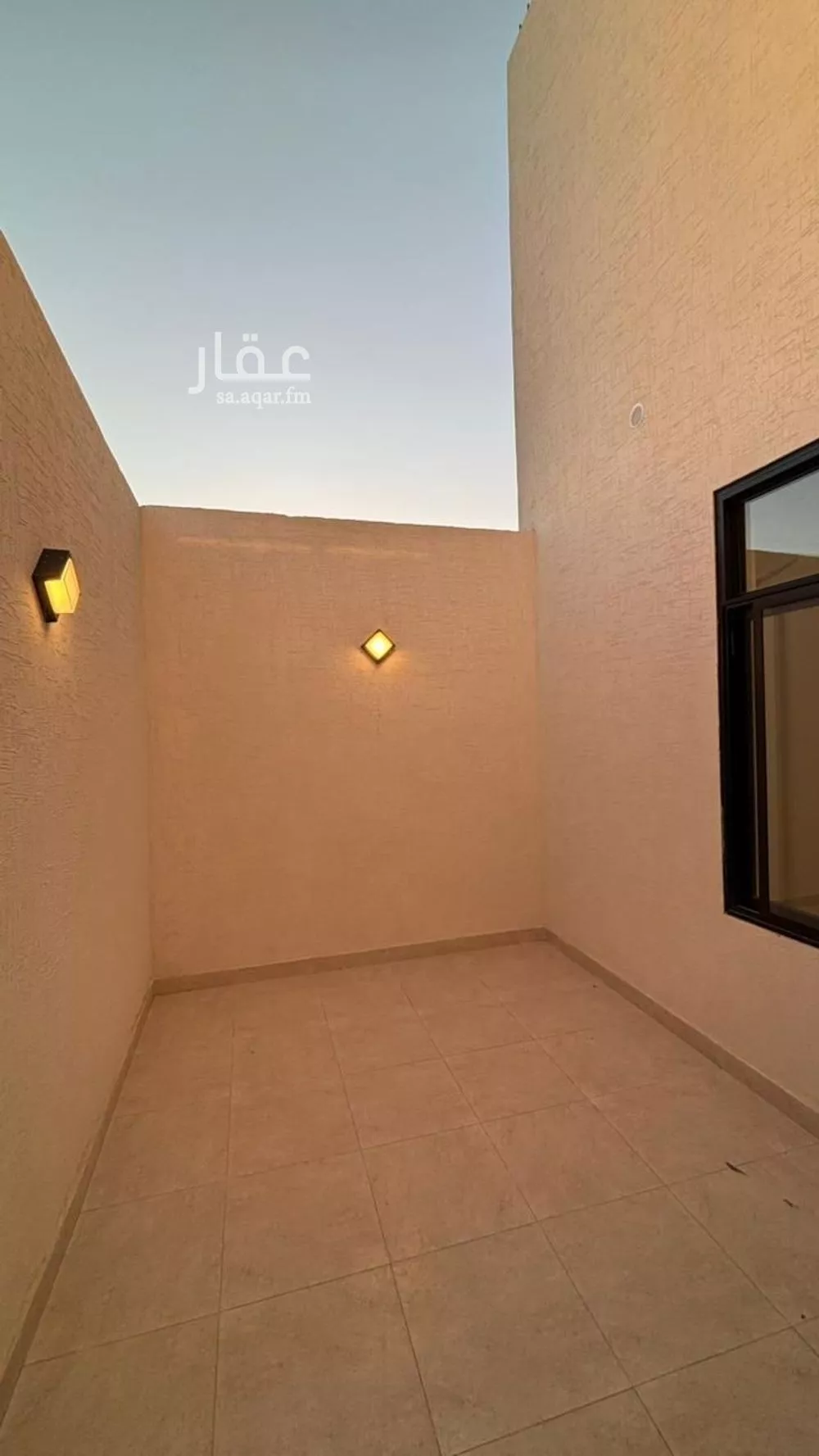 دور 5 غرف في نبلاء 6