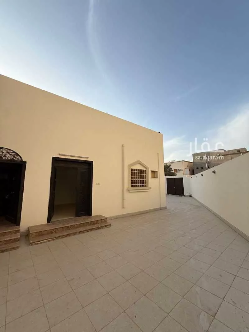5 bedroom floor in Warqan 4