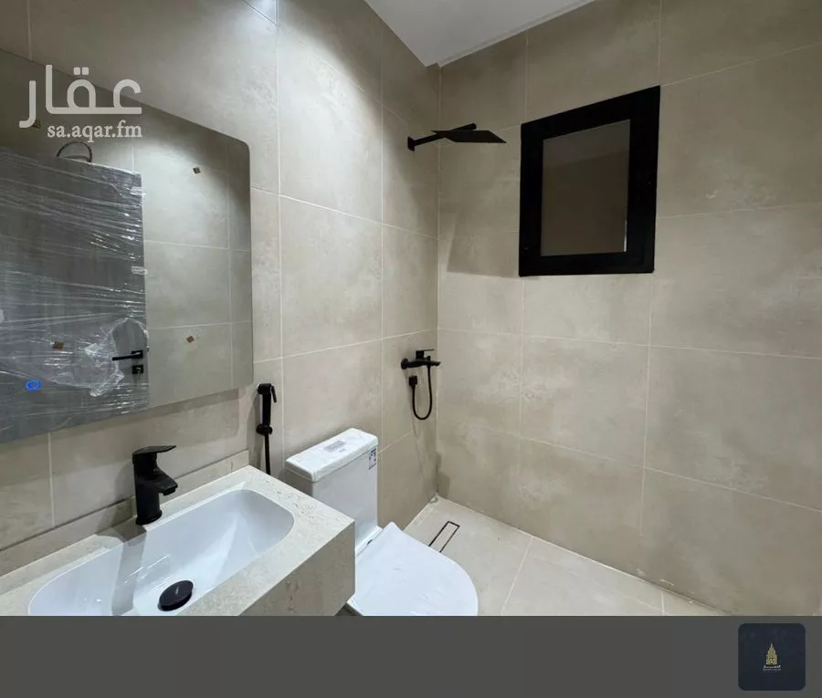عمارة 592 م² في الملك فهد 7