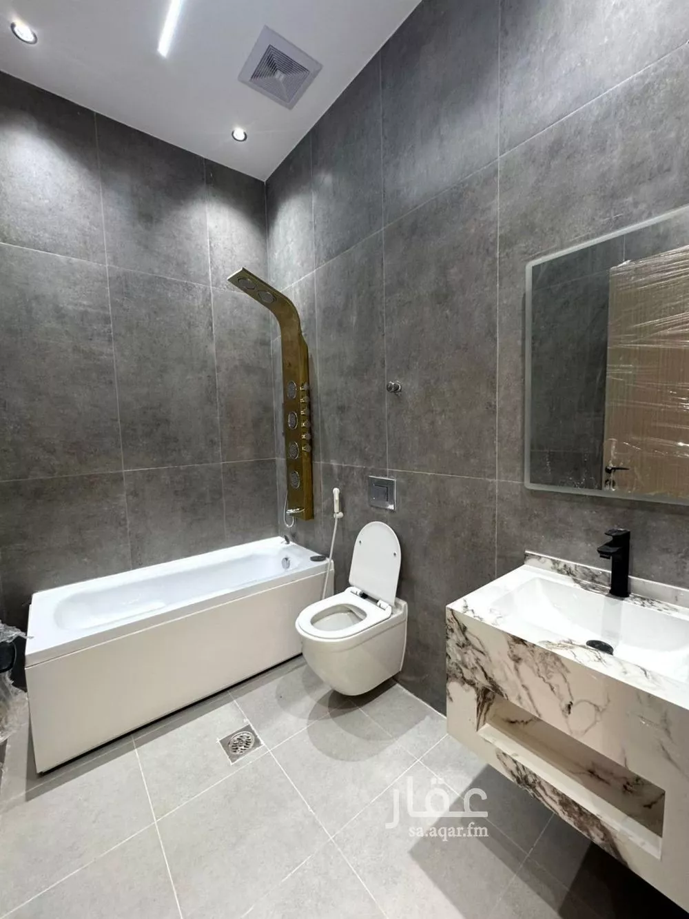 4 bedroom floor in Abu Markha 9