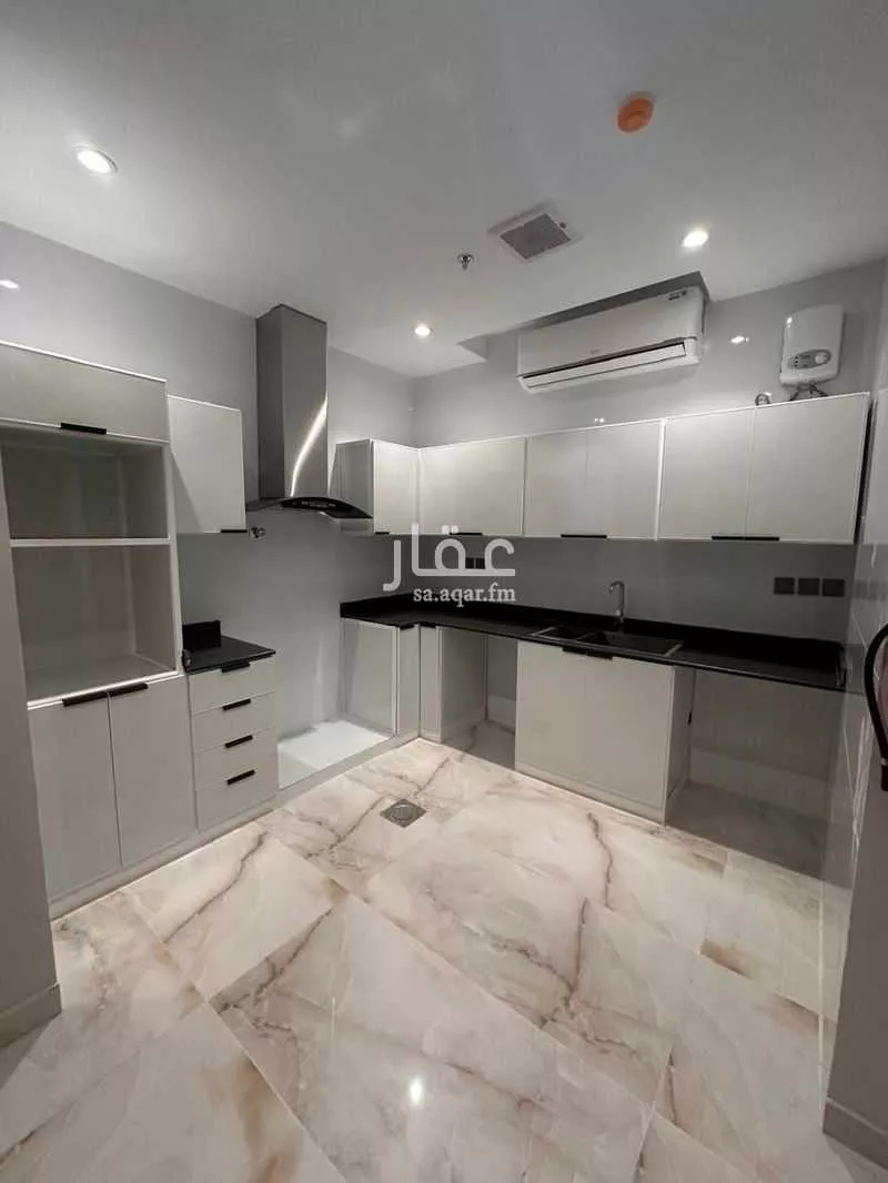 41 bedroom building in Al Narjis, Riyadh 5