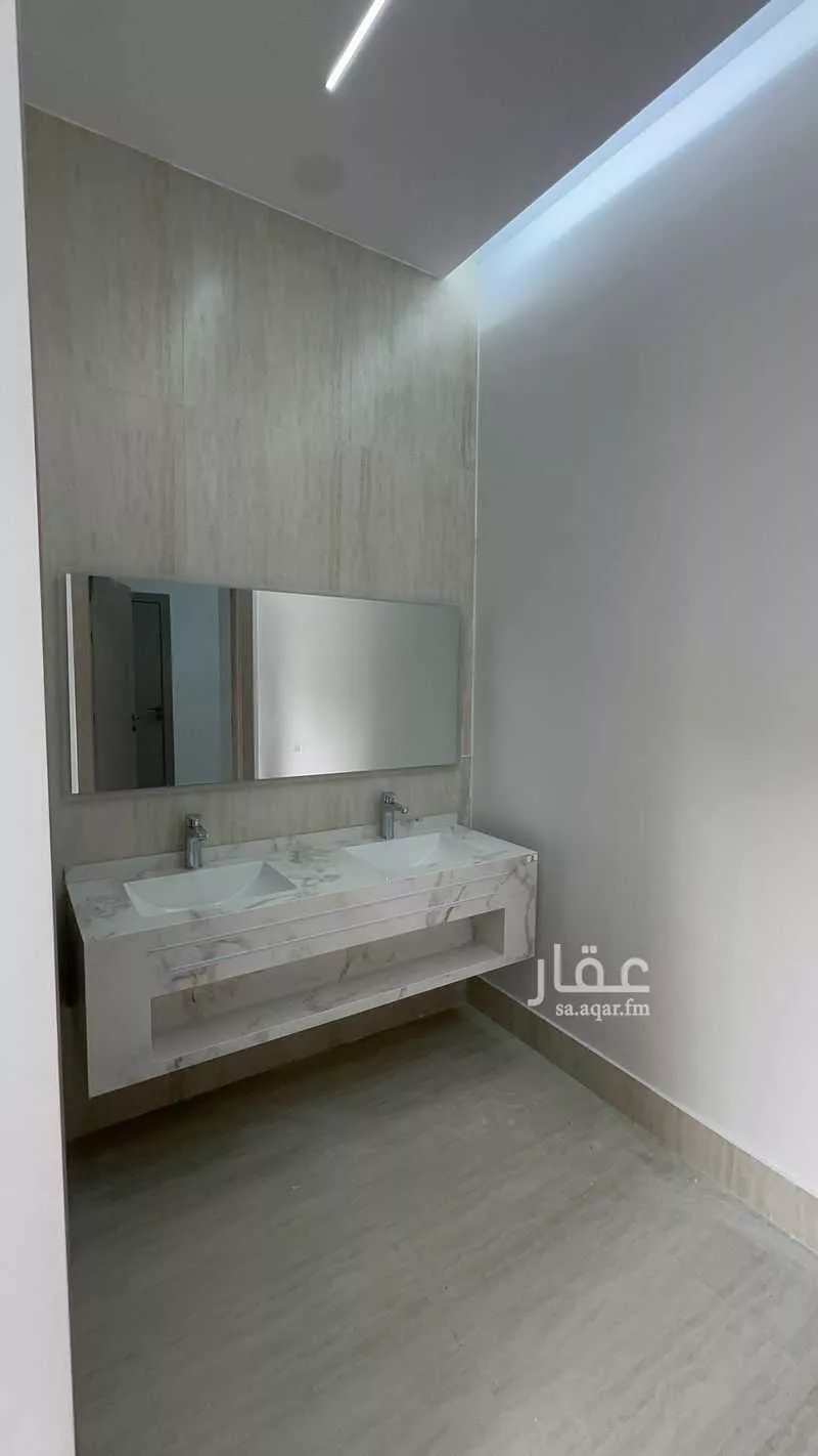 5 bedroom floor in Warqan 4