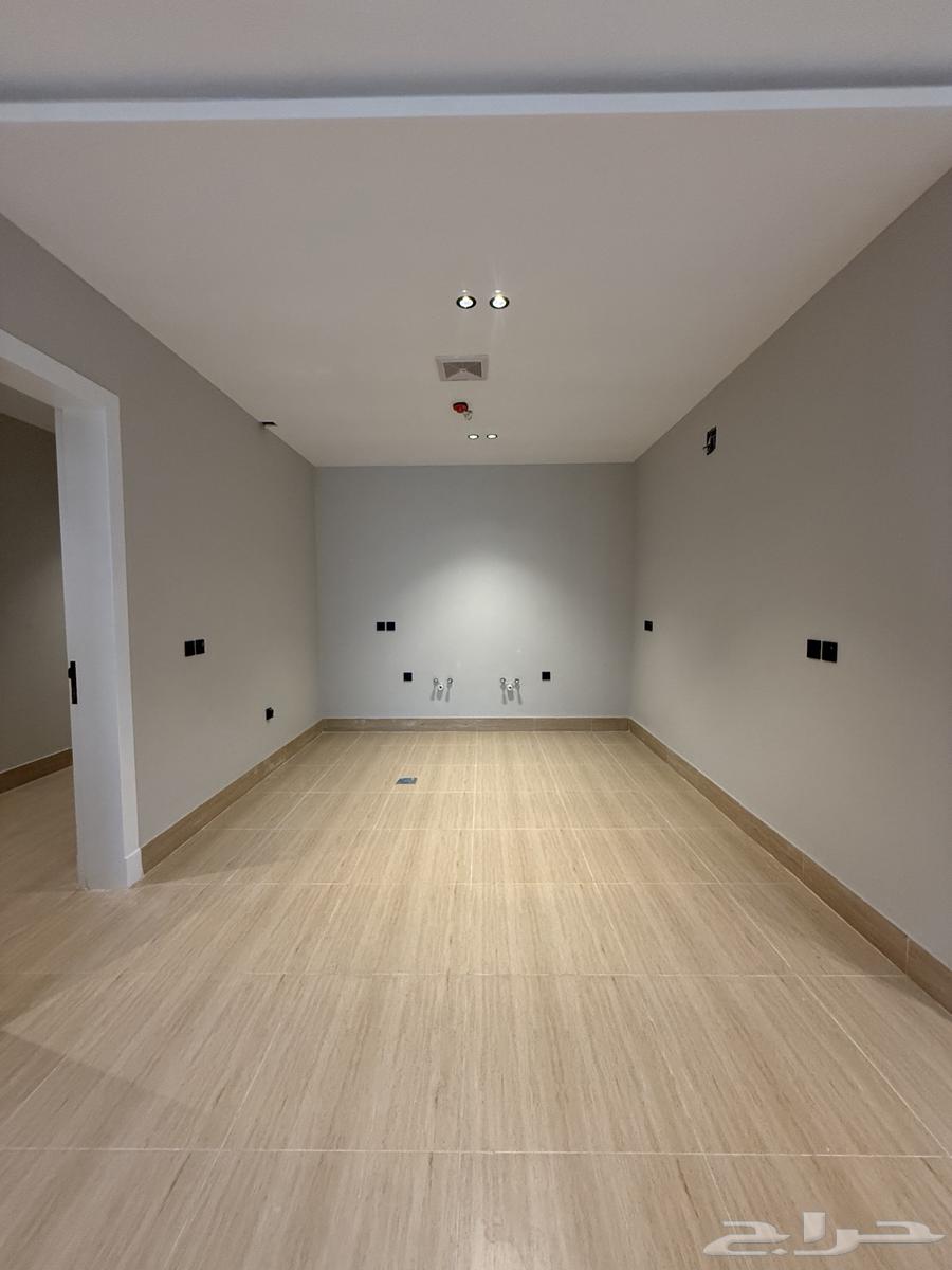 3 bedroom apartment in Al Hamra, Eastern Province 10