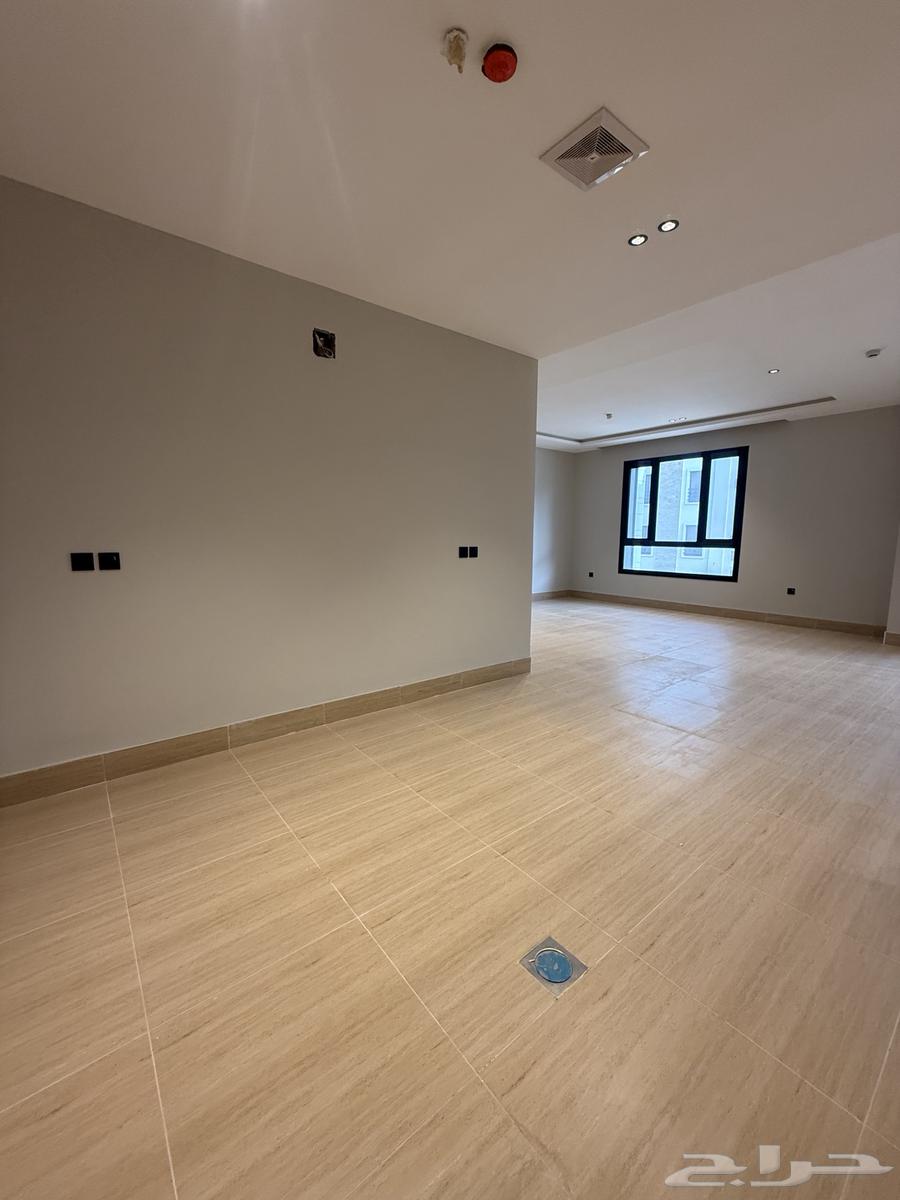 3 bedroom apartment in Al Hamra, Eastern Province 13